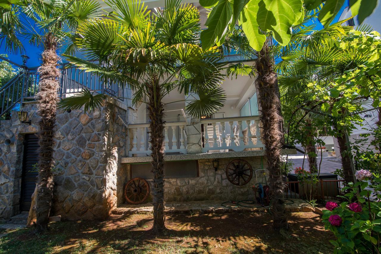 Apartments Palme Malinska Exterior foto